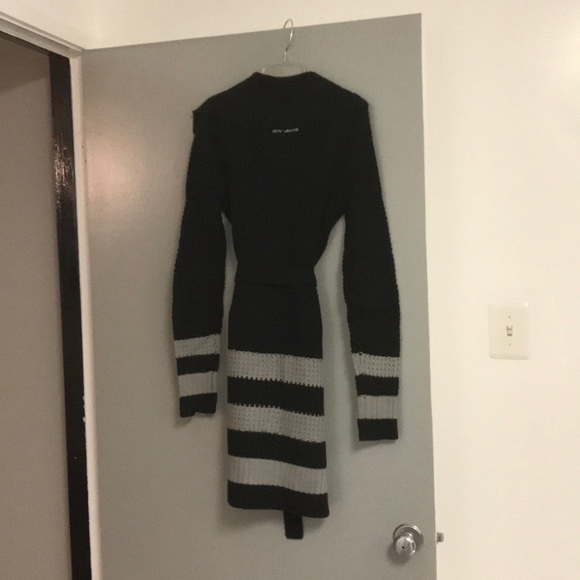 DKNY XS. long sweater - Picture 4 of 5
